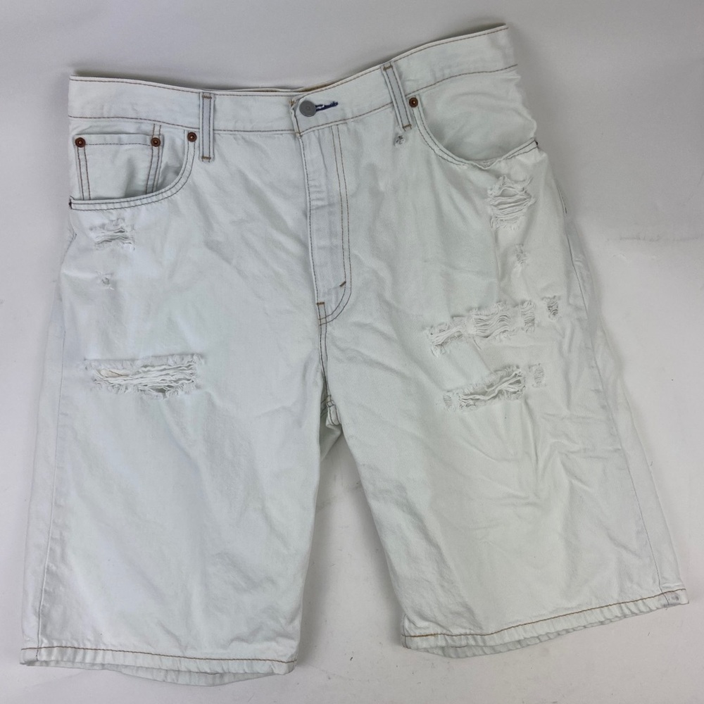 Levi’s Loose Straight Distressed Shorts. SOLD SOLD